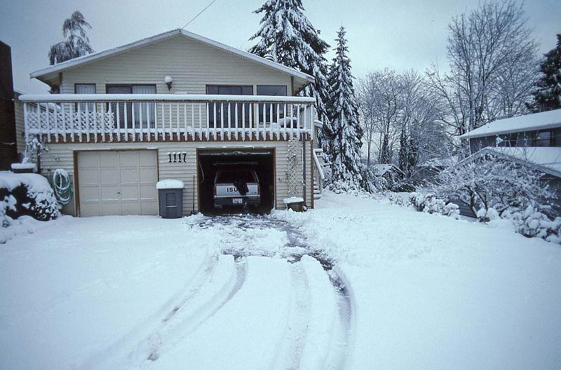 1996-12 30th Place in Renton Jeanne and Steves Place.jpg